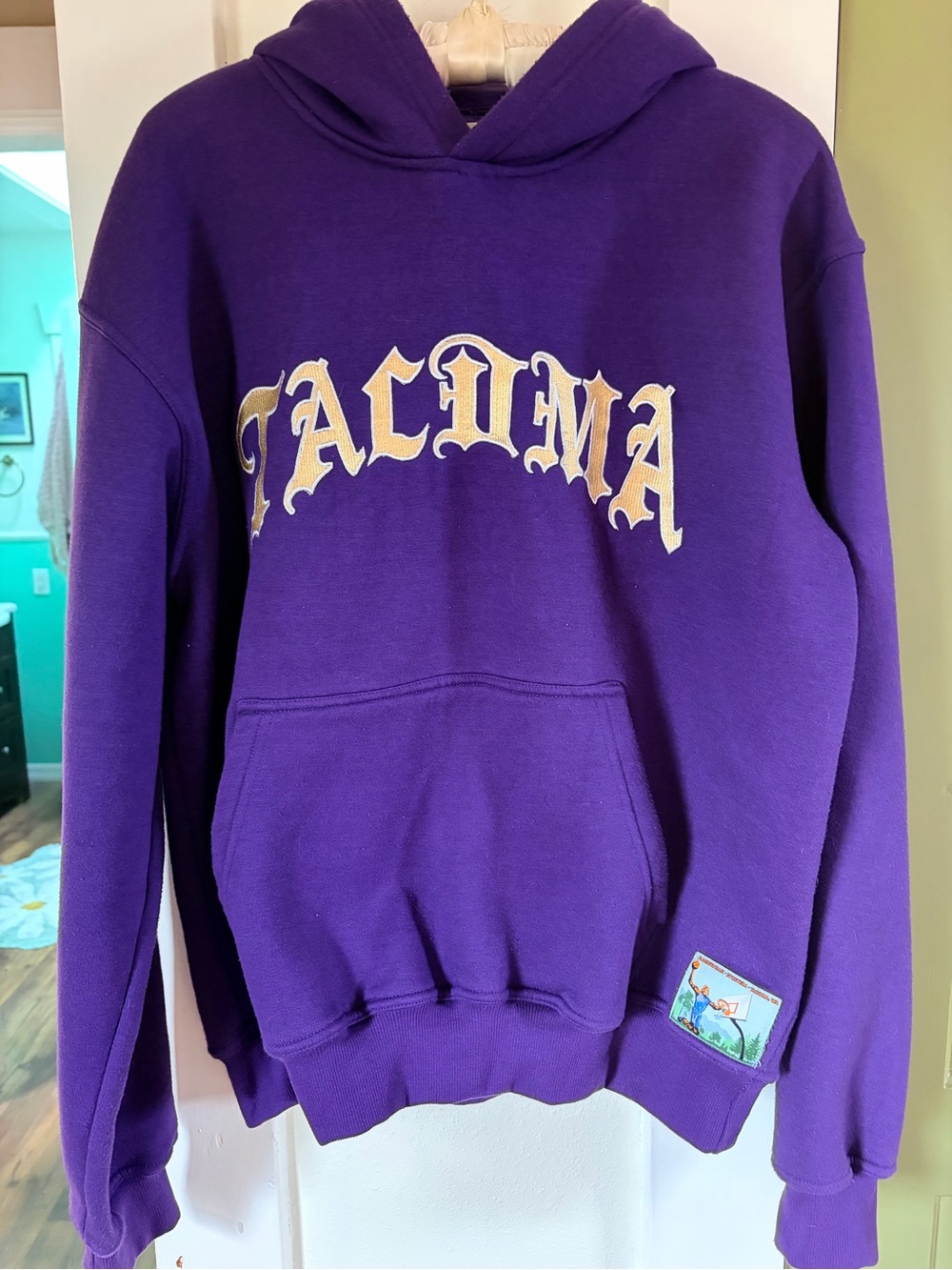 Etcetera (eTc) rarewear Tacoma hoodie-UW husky edition